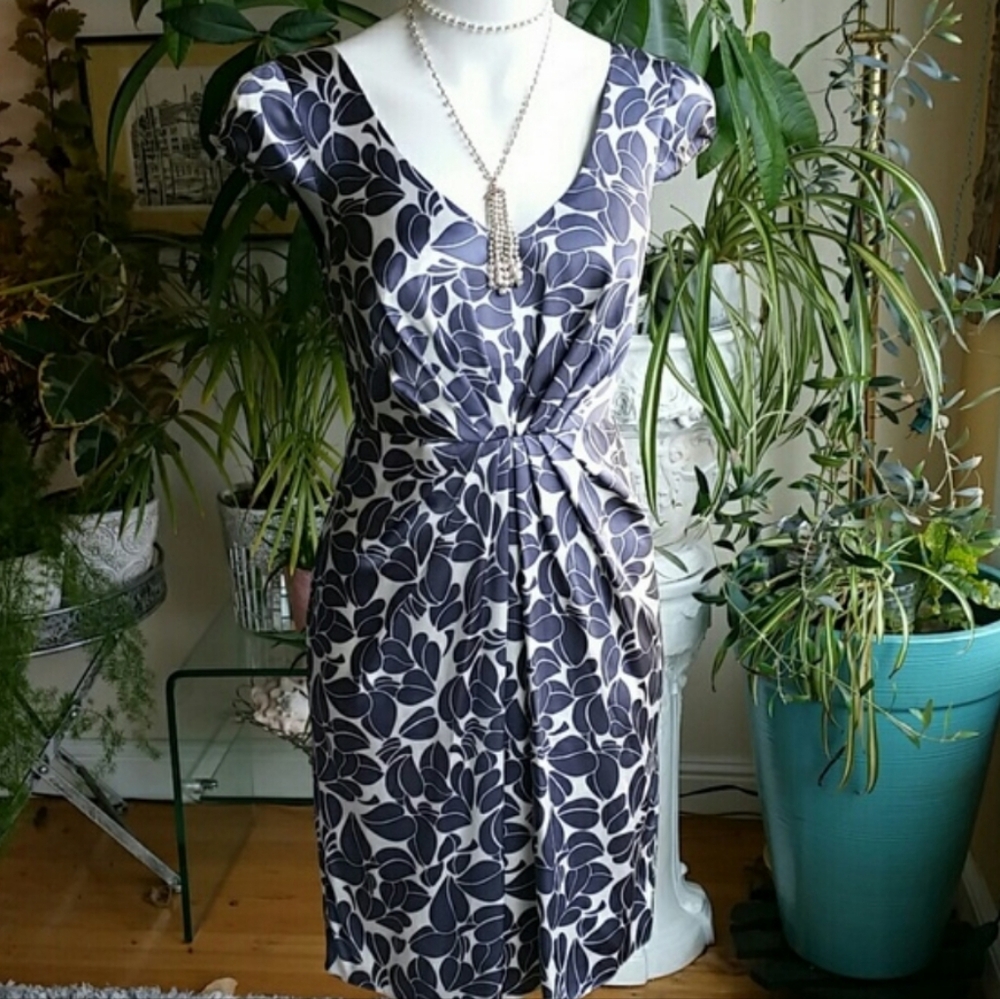 Cynthia Steffe Floral Gray Blue White Silk Dress Cap Sleeves Size 4 - Picture 9 of 9